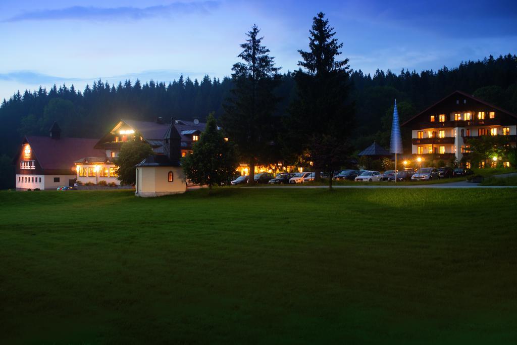 בודנמאיס Wellness- Und Vitalhotel Boehmhof מראה חיצוני תמונה