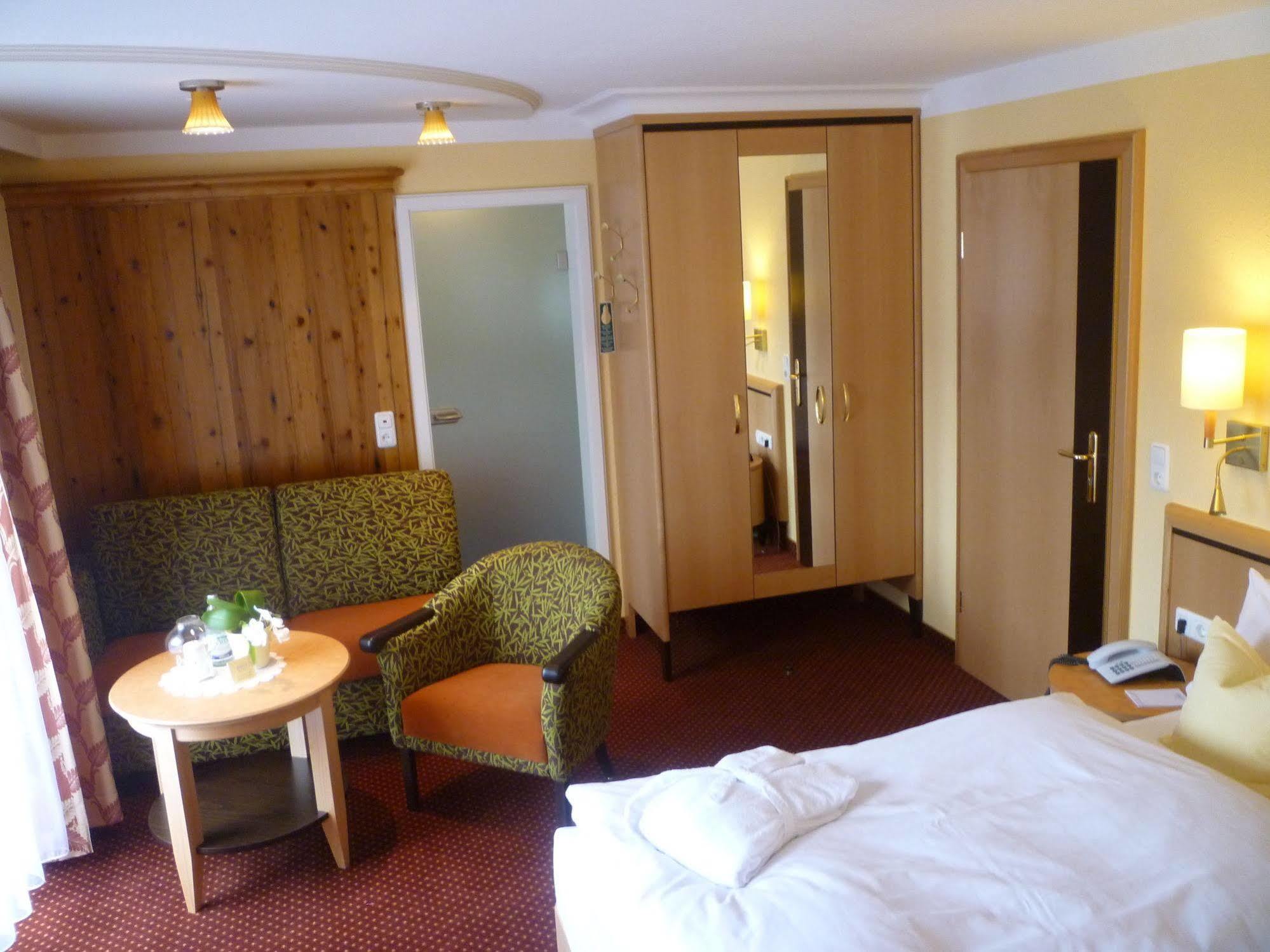 בודנמאיס Wellness- Und Vitalhotel Boehmhof מראה חיצוני תמונה