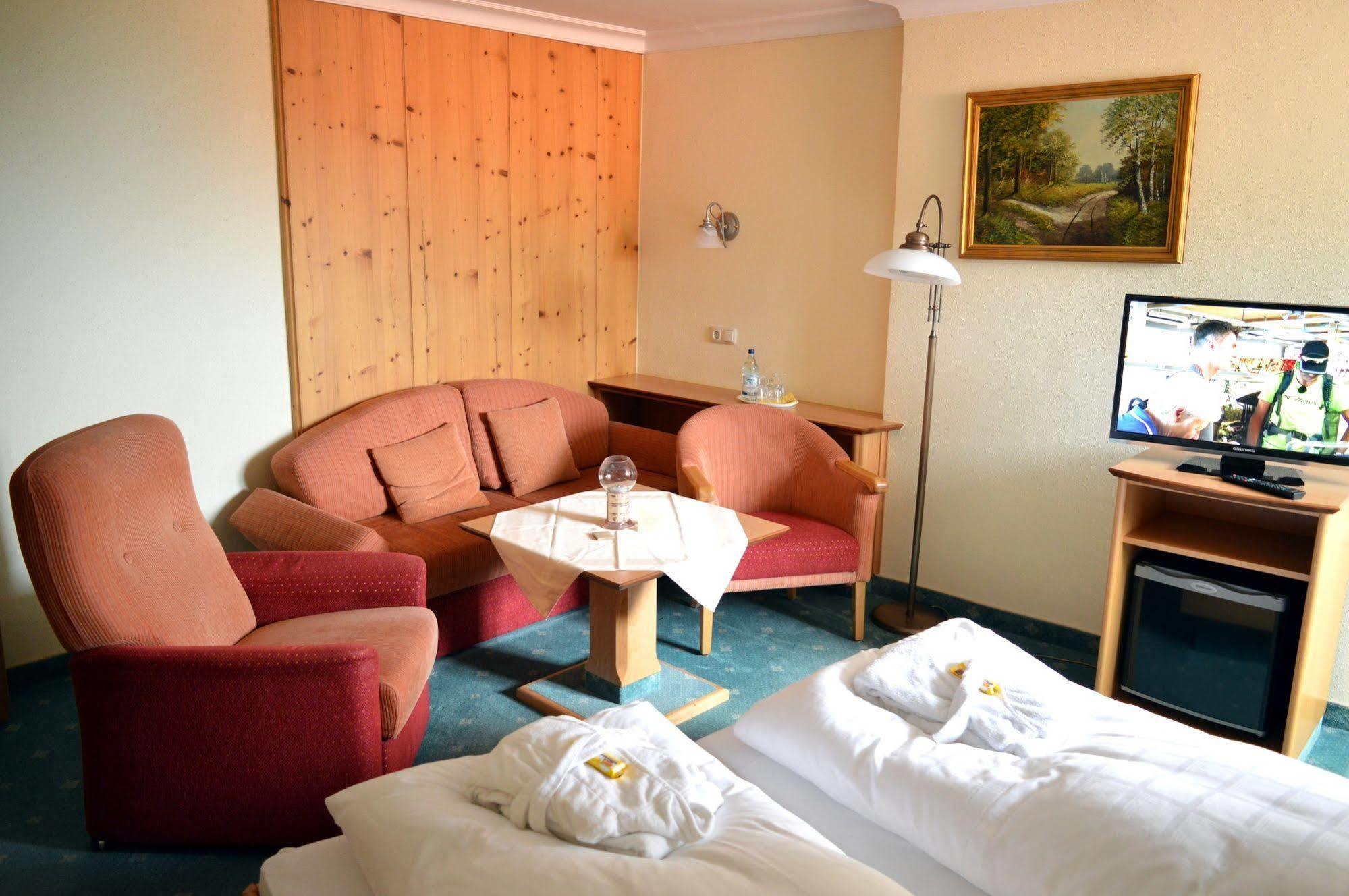 בודנמאיס Wellness- Und Vitalhotel Boehmhof מראה חיצוני תמונה