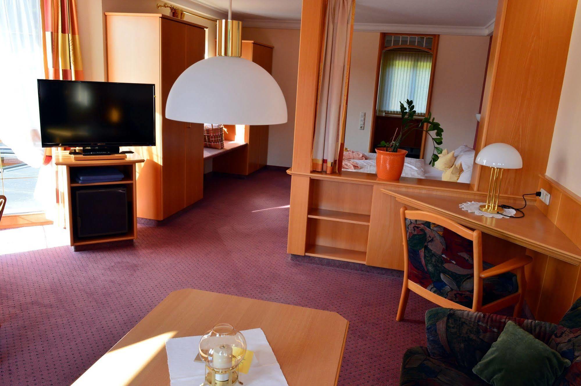 בודנמאיס Wellness- Und Vitalhotel Boehmhof מראה חיצוני תמונה